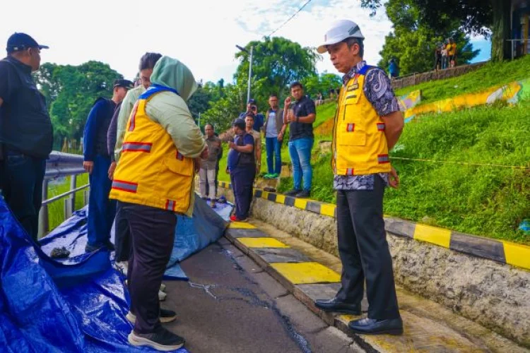 Jalan Saleh Danasasmita Selesai Diperbaiki, Namun Belum Bisa Digunakan