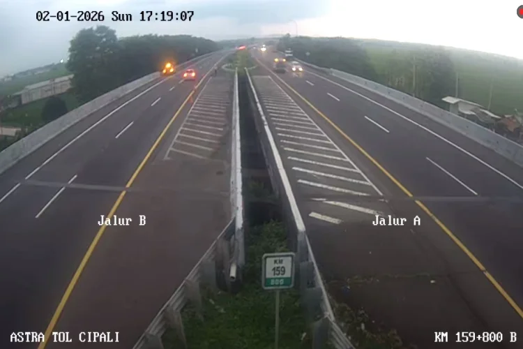 Cuaca Ekstrem Picu Lubang di Tol Cipali, Pengelola Lakukan Perbaikan