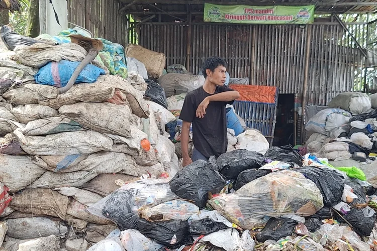 Program Gaslah dan TPST Dijalankan Tak Surutkan Pengolahan Sampah di Sumber