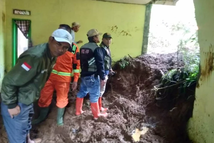 BPBD Kabupaten Bandung: 70% Wilayah Desa Tribaktimulya Pangalengan Rawan Bencana