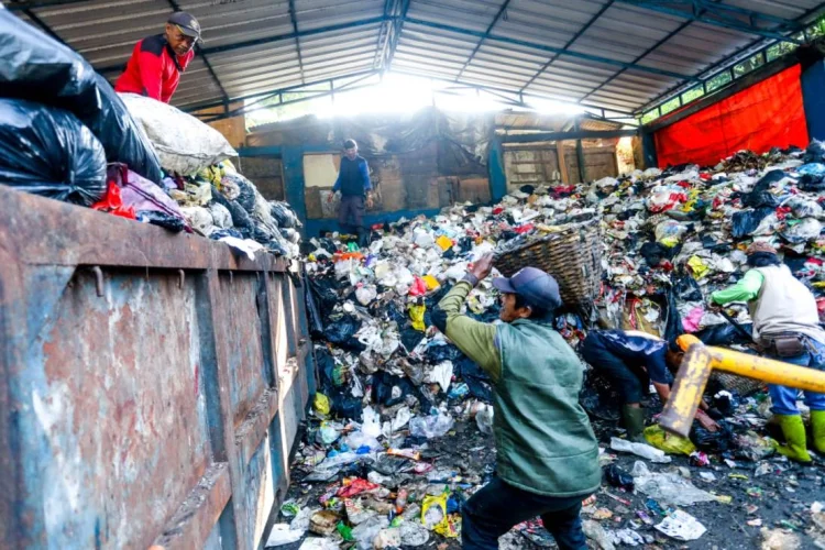 Atasi Masalah Sampah, Farhan Dorong Pengolahan RDF untuk Dikirim ke Bekasi