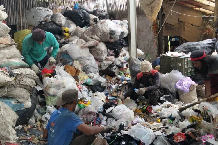 Farhan Siapkan Infrastruktur Sampah untuk Pemanfaatan TPA Legok Nangka