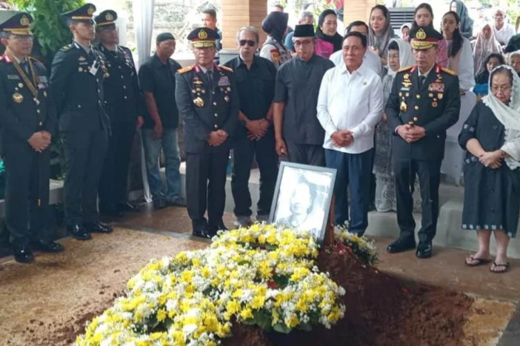 Meriyati Hoegeng Dikebumikan, Ini Ungkapan Putra dan Kapolri Jenderal Lystio Sigit