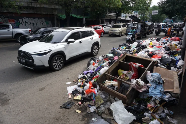 DLH Cimahi Identifikasi Titik Rawan Penumpukan Sampah Jelang Lebaran dan Nyepi