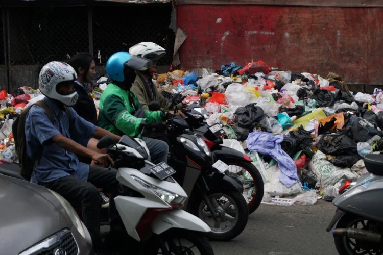 Pengelolaan Sampah Kota Bandung : DPRD Ingatkan Pemerintah Jangan Buat Program Instan