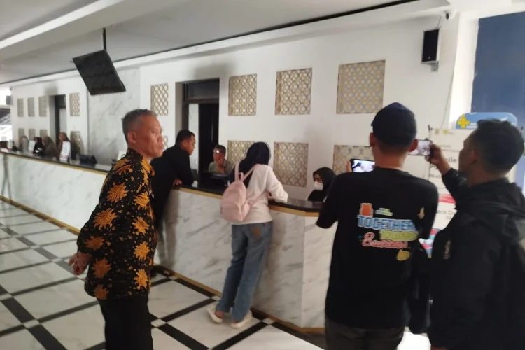 Panel Listrik RSUD Karawang Terbakar, Ratusan Pasien Sempat Panik