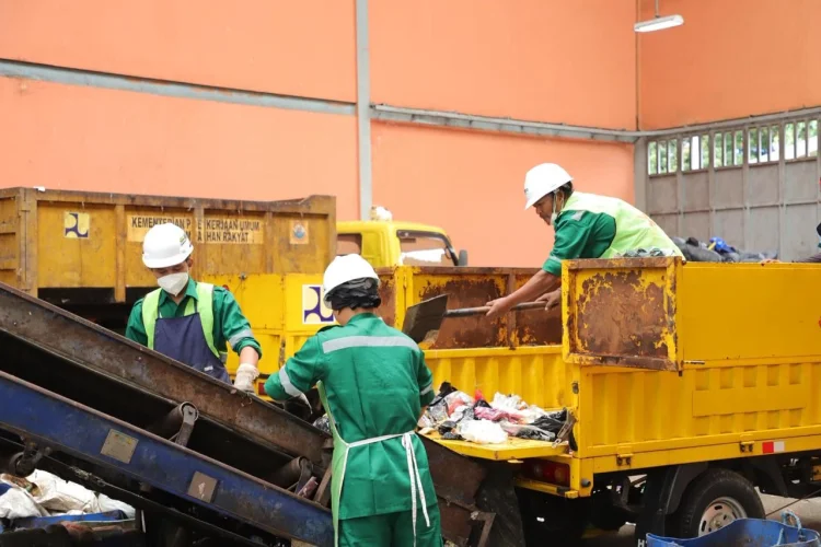 Pemkot Cimahi Targetkan Nol Sampah ke TPA Sarimukti, Siap Dikelola Mandiri