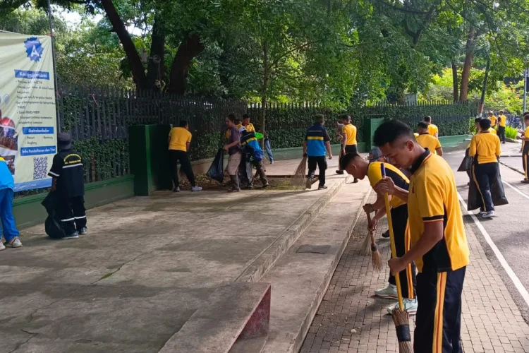 Polrestabes Bandung dan Forkopimda Gelar Aksi Bersih Kota, Sasaran Jalan Protokol