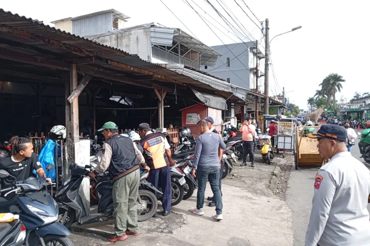 Dishub Kota Bogor Usir Puluhan Motor dan Mobil Parkir Liar di Jalan Mayor Oking