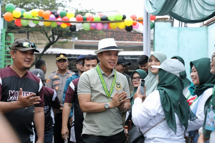 Siswa Berprestasi, Dadang  Terus Gulirkan Program Beasiswa Besti Setiap Tahun