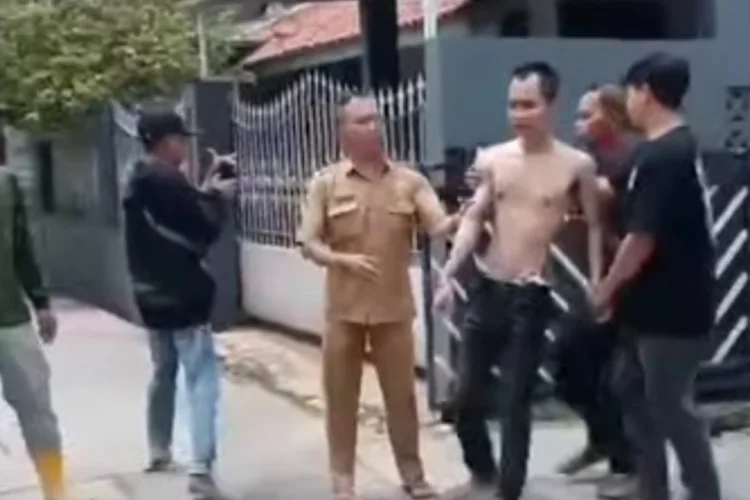 Ibu di Bandung Minta Bantuan Rawat Anak ODGJ, Ngadu ke Gedung Pakuan Tak Direspon