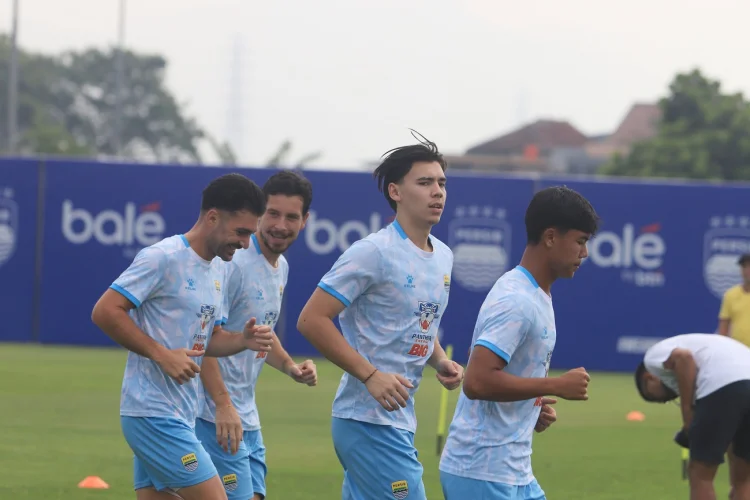 Ratchaburi FC vs Persib, Bojan Hodak Siapkan Dion Markx Gantikan Julio Cesar