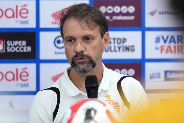 Ribut Usai Laga, Mauricio Souza Ngamuk Diledek Eks Pemainnya Gabriel Silva