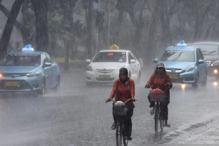 BMKG Peringatkan Potensi Hujan Lebat dan Angin Kencang di Sejumlah Kota Hari Ini