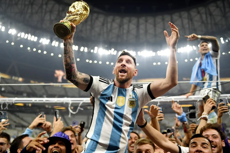 Lionel Messi Tumbuh jadi Remaja Pemalu dalam Tim yang Berpengalaman dalam Pertempuran