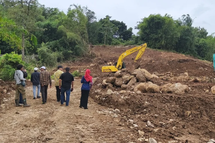 Rapat Trusmi Land Mandek, Komisi II dan III DPRD Kabupaten Cirebon Saling Tunggu