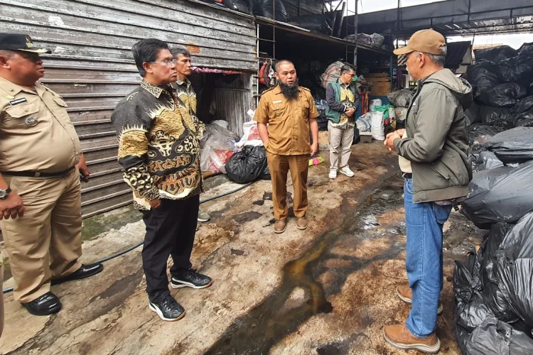 Tiga TPS di Wangunsari Lembang Tak Layak Operasi Ditutup Komisi III DPRD KBB
