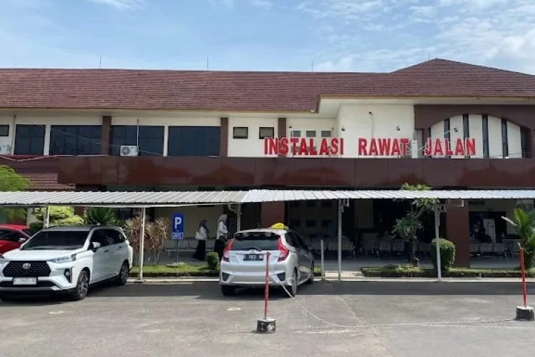 Efisiensi Anggaran, RSUD Arjawinangun Tidak Sediakan Plastik Obat untuk Pasien