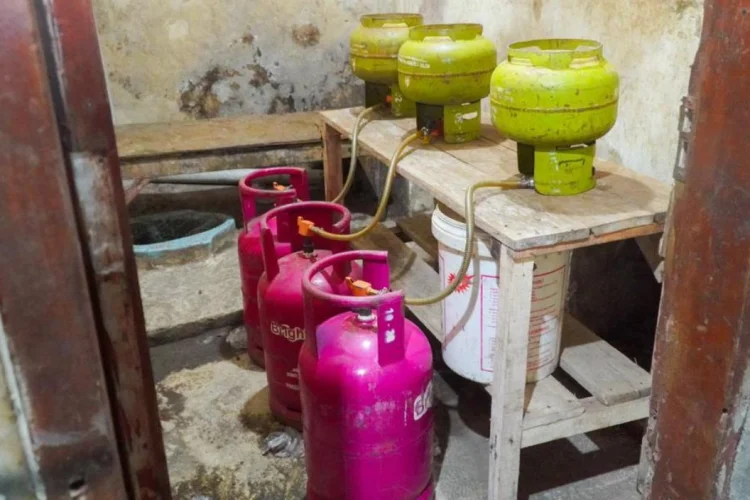 Mafia Elpiji Subsidi 3 Kg Dibongkar di Bandung, Bisa Raup Untung Rp1,6 Miliar