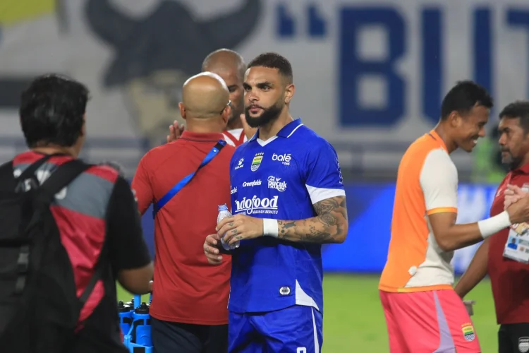 Hanya Cedera Ringan, Layvin Kurzawa Berpeluang Tampil di Laga Persib vs Persijap