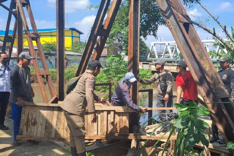 Bangunan Liar di Dayeuhkolot Diteribkan