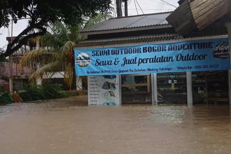 Cerita Warga Babakan Madang, Tuding Perumahan Mewah Pemicu Banjir hingga 2 Meter