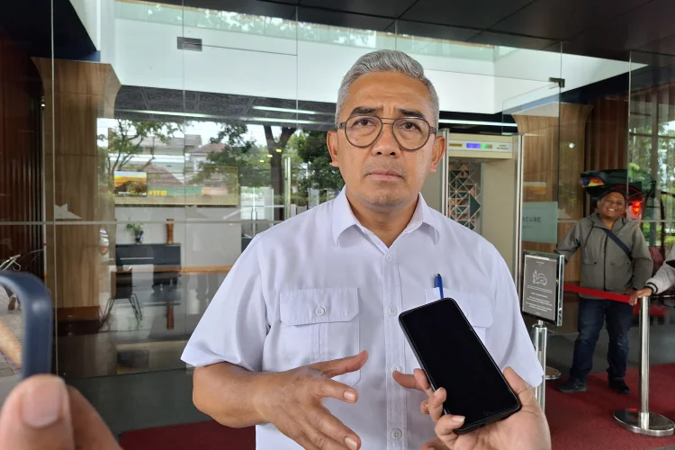 Muhammad Farhan Tegaskan Kendali Inflasi dan Dukungan UMKM di Bulan Suci