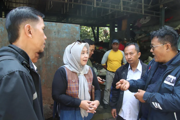 DPRD Jabar Apresiasi Pengelolaan Sampah Mandiri TPS3R Cimahi