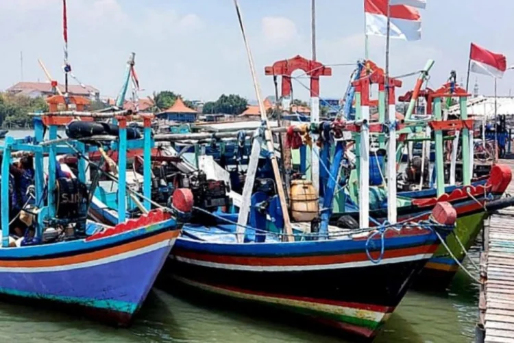 Satpolairud Polres Karawang Tangkap Pencuri Kapal Nelayan Cirebon