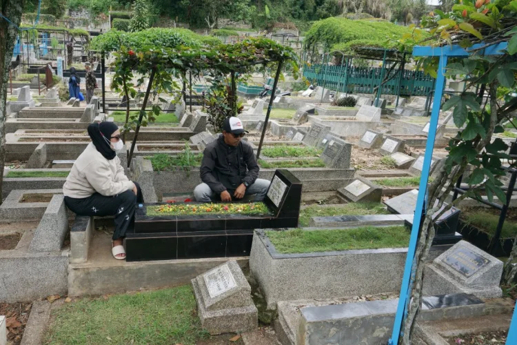 Keterbatasan Parkir, Pemkot Bandung Sarankan Warga Ziarah Pakai Motor