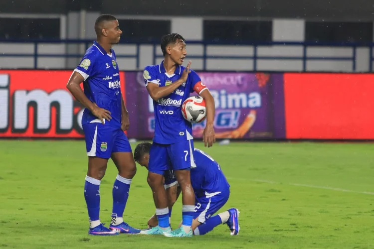 Menyerang Total, Prediksi Susunan Pemain Persib vs Ratchaburi FC