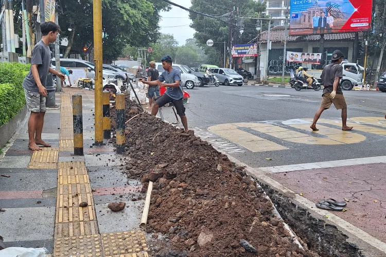 DPRD Kota Bandung Soroti Jalan Rusak Akibat Proyek Galian