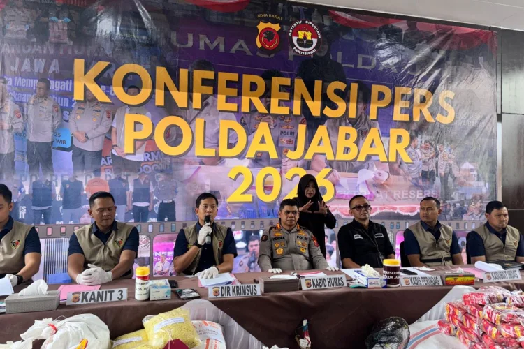 Polda Jabar Bongkar Pabrik Mi Berformalin di Bekas Kandang Ayam