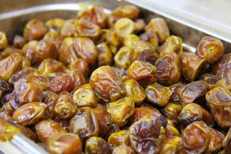 Tubuh Bugar saat Puasa Ramadan dengan Kurma dan Tempe