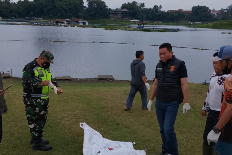 Penemuan Mayat Mengambang di Waduk Saguling Hebohkan Warga