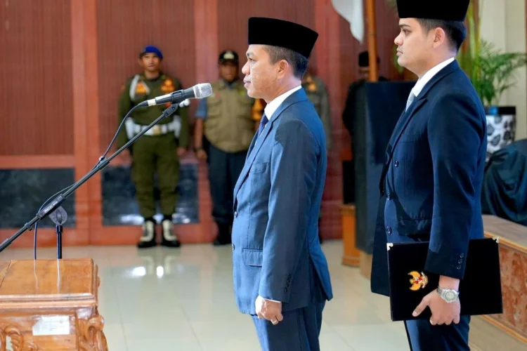 Perkuat Fondasi Birokrasi, Dadang Supriatna Lantik 154 Pejabat di Lingkungan Pemkab B