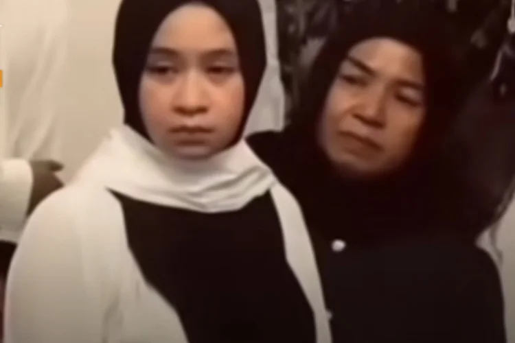 Viral Tatapan Kosong Ibu Kandung Bocah Tewas oleh Ibu Tiri di Sukabumi Jadi Sorotan