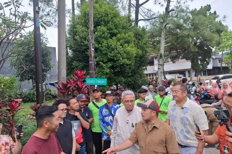 Farhan Ajak Hartono Soekwanto dan Irfan Hakim Tinjau Pengelolaan Sampah di Bandung
