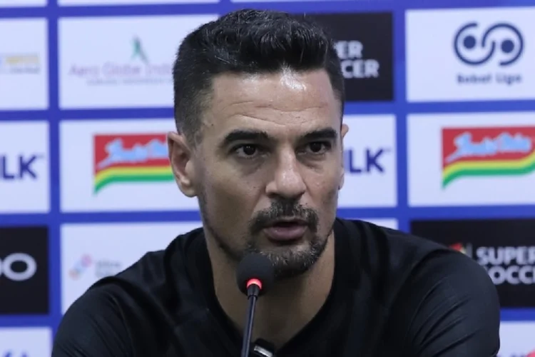 Penyesalan Carlos Pena Usai Persita Tumbang di Markas Persib