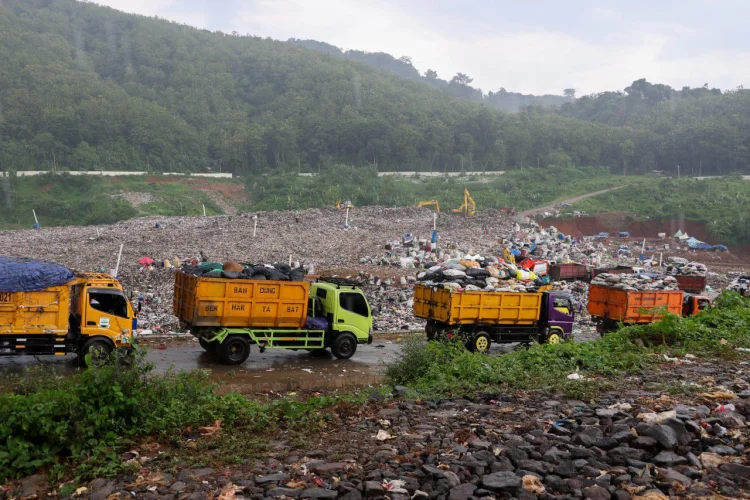 Kota Bandung Terpaksa Harus Kelola Mandiri 500 Ton Sampah per Hari