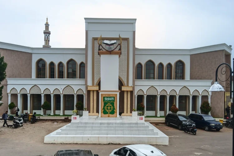 Mengenal Lebih Dekat Masjid Agung Karawang, Saksi Bisu Penyebaran Islam di Jawa