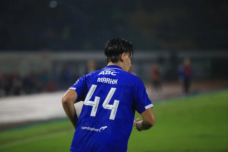 Dion Markx Terkesima dengan Atmosfer Bobotoh di Bulan Ramadan