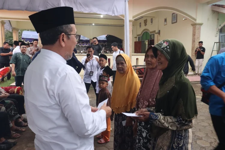 Safari Ramadan di Pabedilan, Imron Tekankan Persatuan dan Akselerasi Ekonom Cirtim