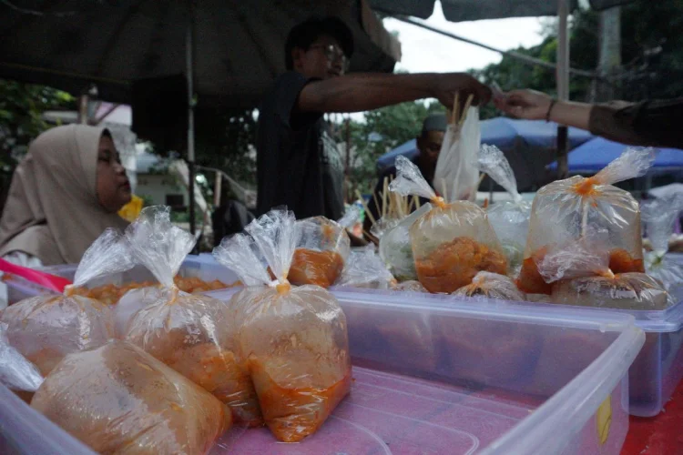 Ramadan dan Godaan Overbuying, Pakar IPB Ingatkan Bahaya 'Lapar Mata'