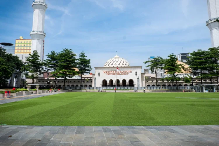 Farhan Buka Opsi Pemkot Bandung Jadi Wakif, Cari Solusi Regulasi Aset