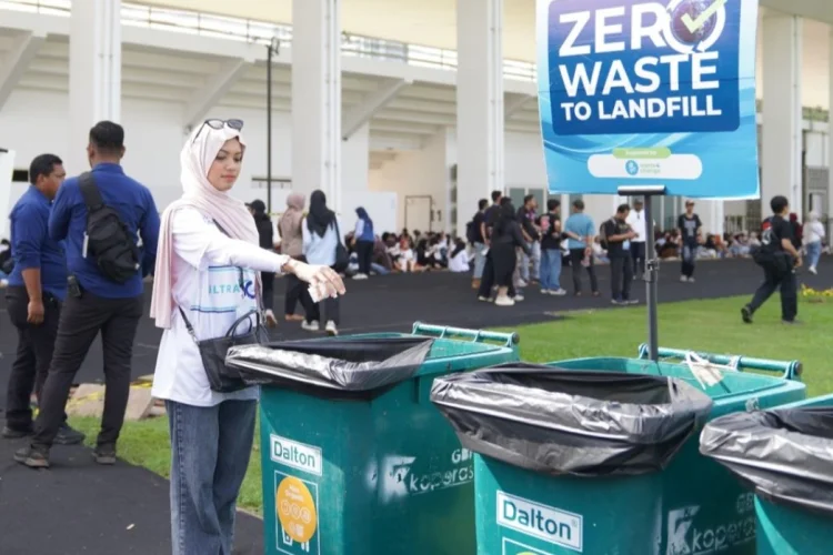 Perkuat Komitmen ESG, XLSMART Kelola Sampah Berkelanjutan Acara Ultraverse Festival
