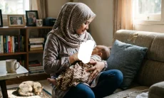 Tips Puasa Ramadhan Aman Bagi Ibu Menyusui, Pantau Tanda Kecukupan ASI pada Bayi