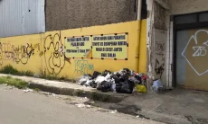 Sampah Menumpuk di Jantung Soreang, Spanduk Sindiran Berbahasa Sunda Tak Digubris