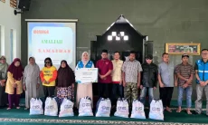 YBM PLN UP3 Garut Salurkan Paket Bingkisan Ramadan ke Delapan Penerima Manfaat