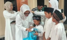 Kadin Berbagi, Anak Yatim hingga Marbut di Kota Cirebon Diberikan Santunan